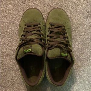 Nike sb air classic Oscar the Grouch’s RARE